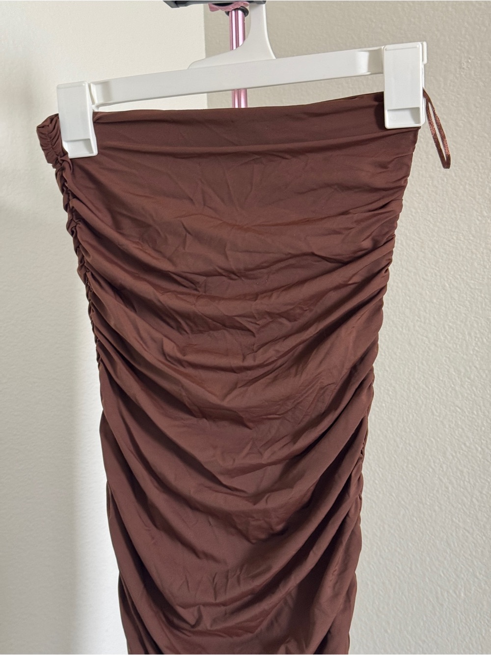 Zara Ruched Brown Women's Skirt - Sleek Ruched Design